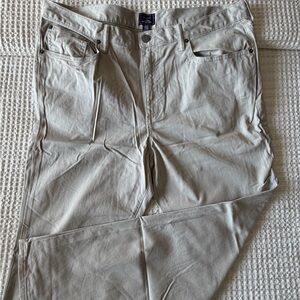 GAP Men's Chinos in Light Gray